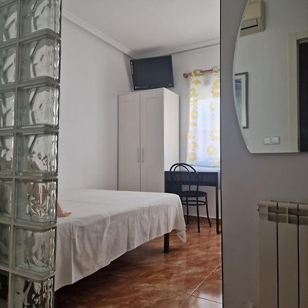 Pension Navarra Мадрид Экстерьер фото