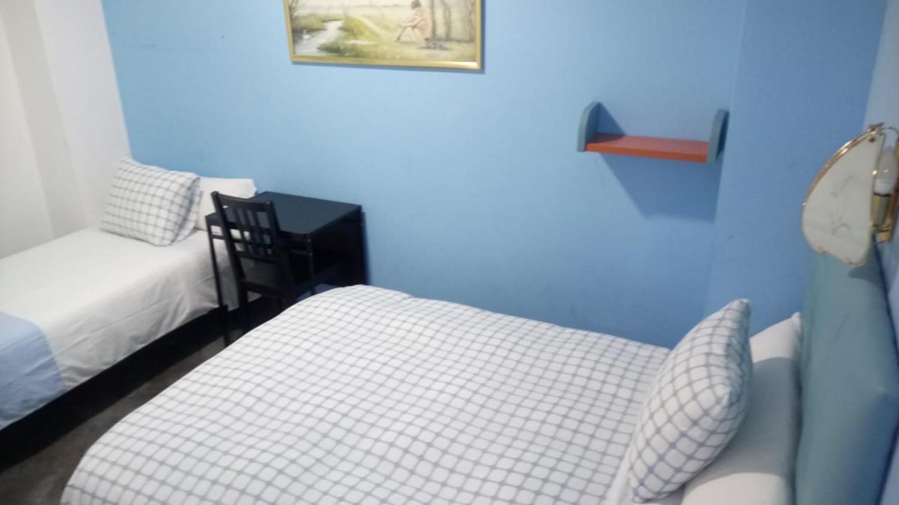 Pension Navarra Мадрид Экстерьер фото