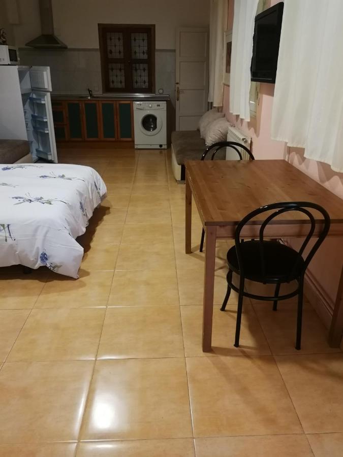 Pension Navarra Мадрид Экстерьер фото