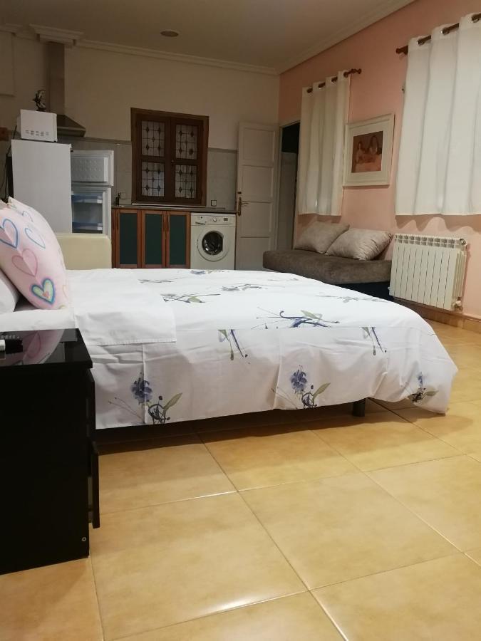 Pension Navarra Мадрид Экстерьер фото