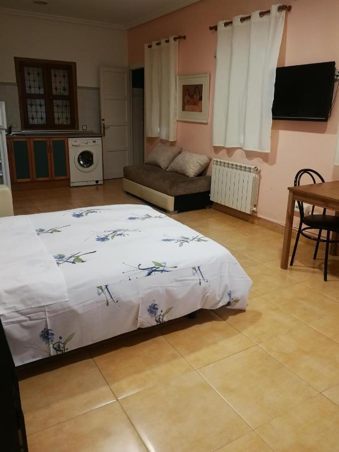 Pension Navarra Мадрид Экстерьер фото