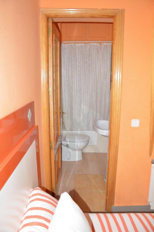 Pension Navarra Мадрид Экстерьер фото